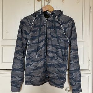 Miss Me Camo Zip Jacket with Furry Hood Lined Size Small